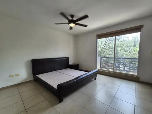 Casa en renta en Calzadas Anáhuac, General Escobedo, Nuevo León