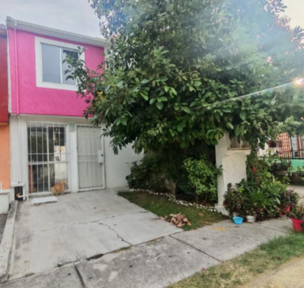 Casa en renta -Jardines de Santa Rosa