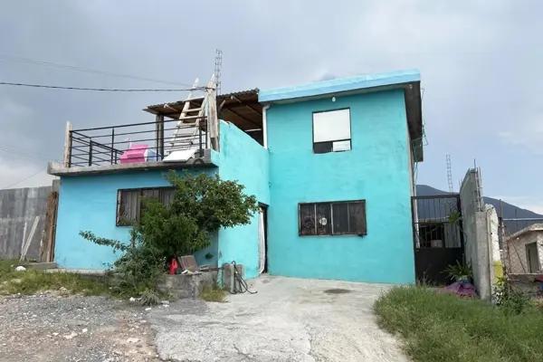 Se Vende Casa en Arteaga, Colonia Autopista