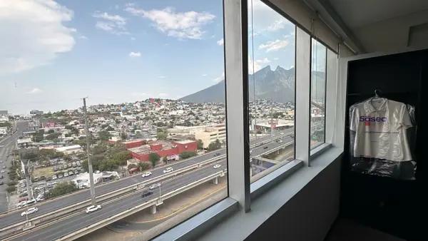 Oficina Amueblada en Renta, Zona Valle Oriente