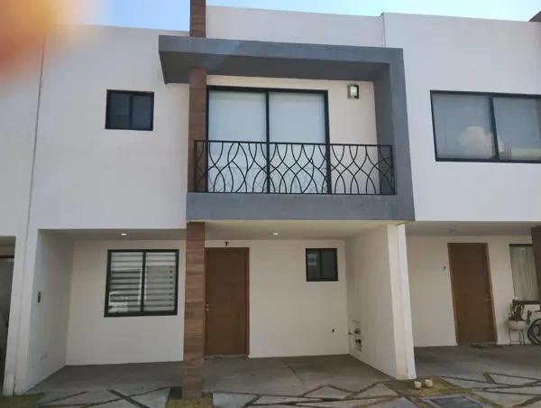 Renta de Casa en San Pedro Cholula, Puebla, con Balcón y Roof Garden