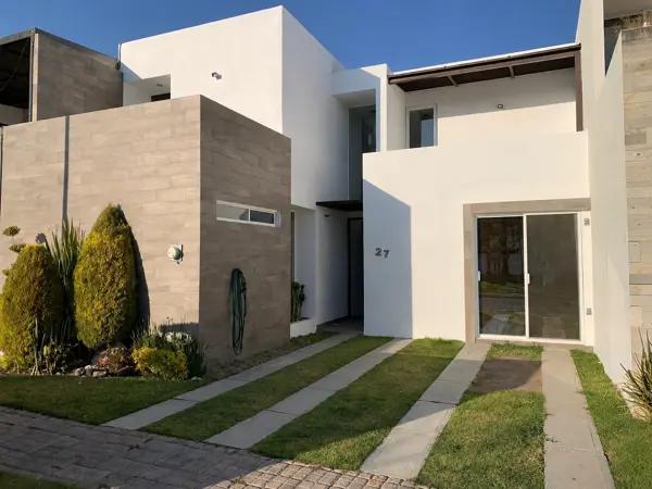 Hermosa Casa en Venta con Alberca Privada en Lomas de Angelópolis Puebla, Parque Baja California Sur