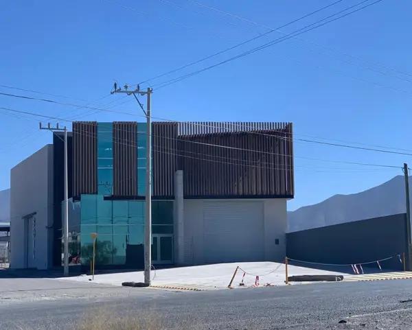 Bodega Comercial / Industrial 950m2 Construcción con un patio de maniobras de 450m2 Ramos Arizpe Bodega Comercial / Industrial 950m2 Construcción con un patio de maniobras de 450m2 Ramos Arizpe