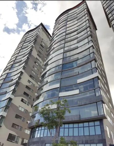 DEPTO DE LUJO EN EDIFICIO NDUCHA
