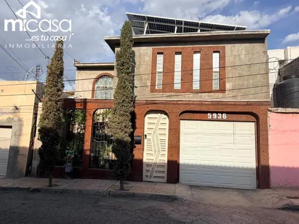 CASA EN LOMAS DEL REY CON PANELES Y REFRIGERACION