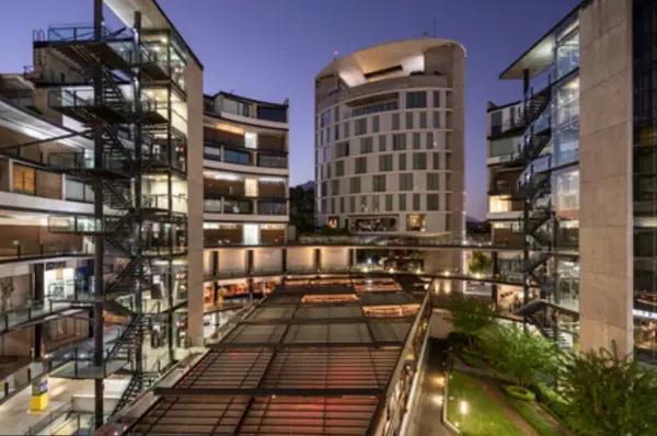 Locales Disponibles en Planta Baja en Plaza Comercial