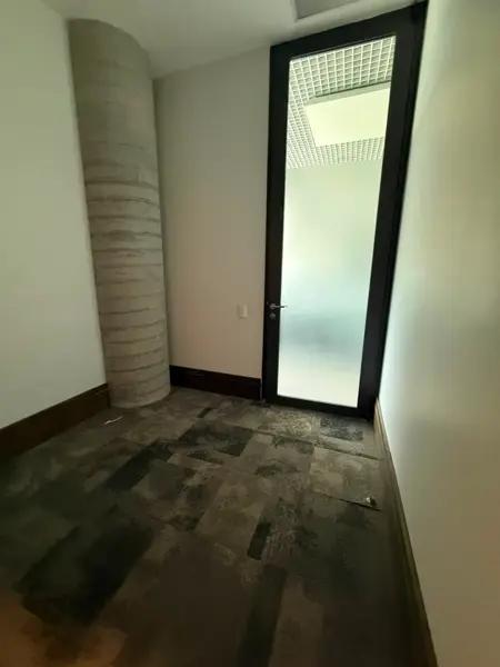 Se RENTAN OFICINAS en Torre Paralelo Obispado