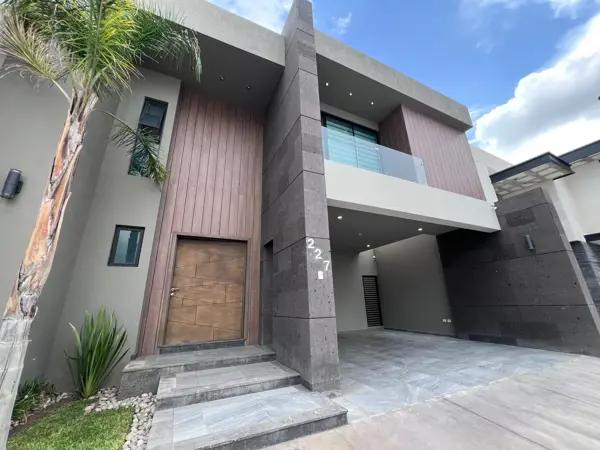 CASA EN RENTA EN FRACC HABITA II, AL NORTE  DE SALTILLO