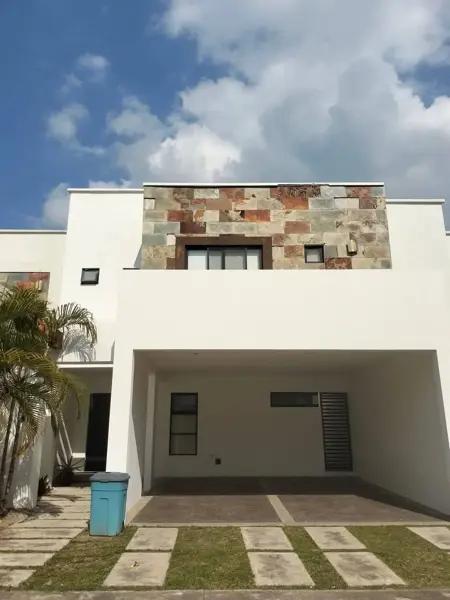 EN RENTA | CASA EN JARDINES DEL COUNTRY | $25,000