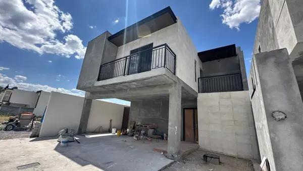 CASA EN VENTA EN SANTA ELENA