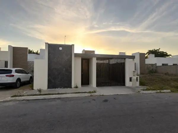 VENTA | CASA DE UN SOLO NIVEL | 2 RECAMARAS | GRAN HERRADURA PONIENTE |