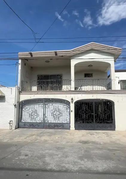 Casa en oportunidad en Residencial anahuac excelente ubicación,  se acepta crédito bancario o infona
