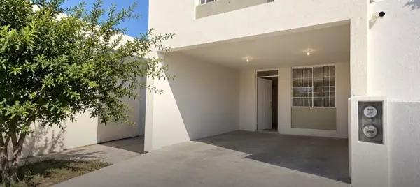 SE VENDE CASA EN PORTALES DE LINCOLN