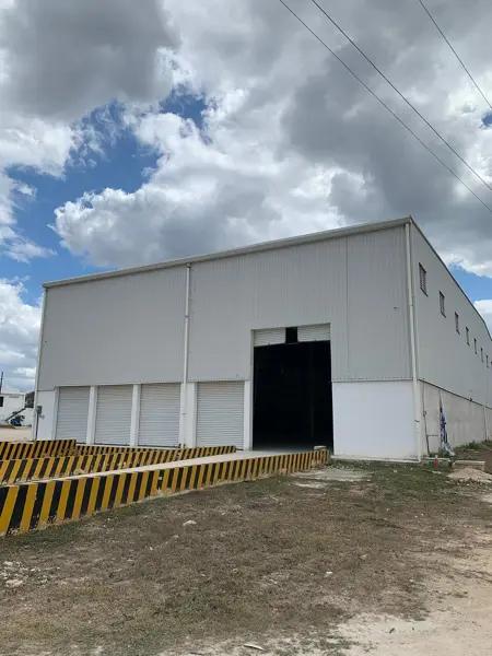 Nave Industrial de 1,200 m2
