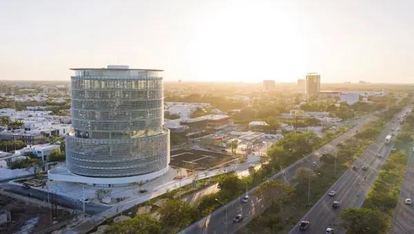 Oficina Amplia en Edificio Orión