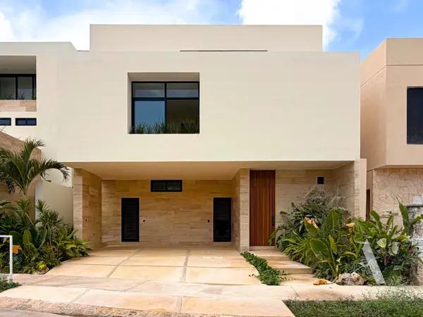 Exclusiva Casa Nueva en Venta en Los Santos, Huayacán