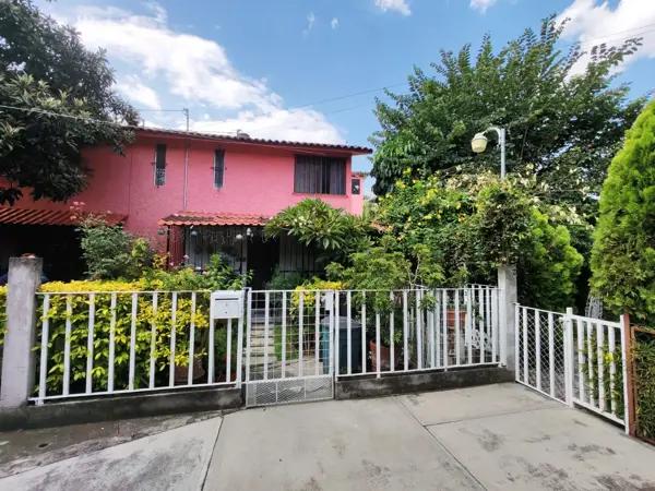 Casa en Venta en Jiutepec, Morelos -  Casa de 3 Recámaras con Jardín y Terraza