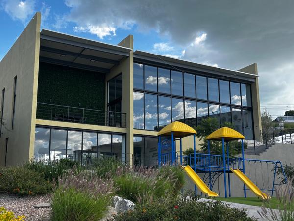 Apartamento en Planta Baja Amueblado en Renta en Punta Esmeralda, Querétaro