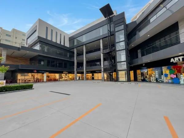 LOCAL COMERCIAL EN RENTA AVENIDA FUNDADORES ZONA SAN PEDRO GARZA GARCÍA