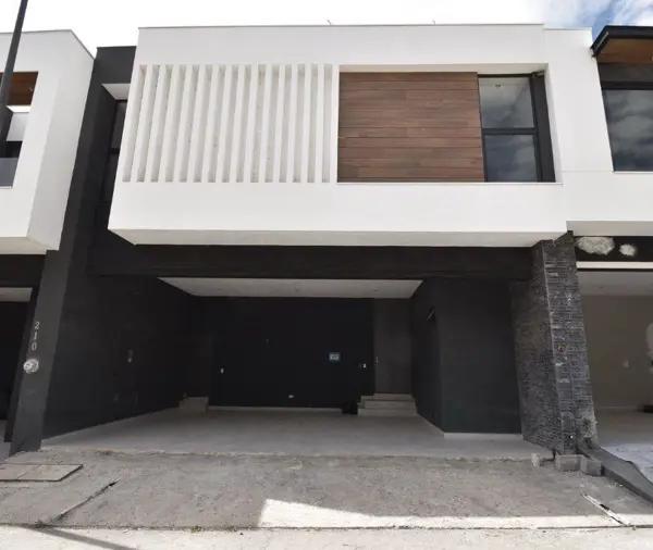 Casa en Venta Brisas del Vergel, Carretera Nacional, Santiago, N.L.