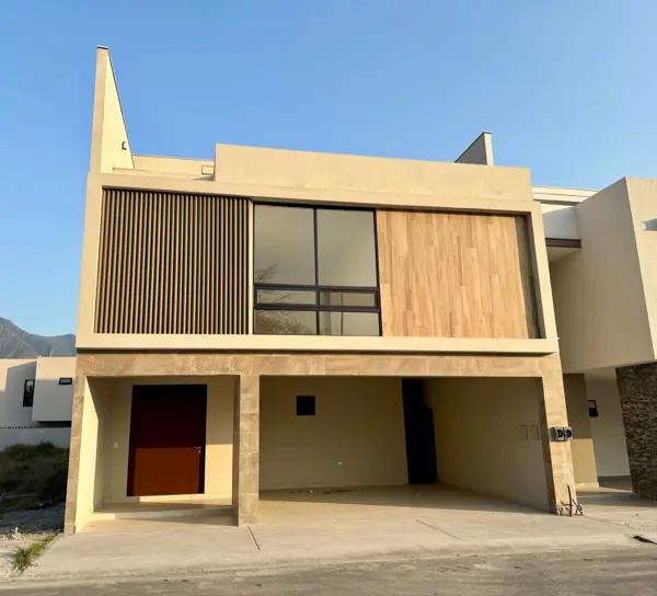Casa en Venta en Las Esmeraldas, Carretera Nacional, Los Cristales, Monterrey, N.L