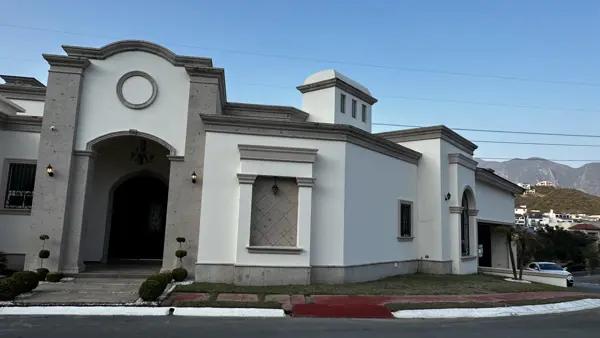 Casa en  Venta en Bosques de Valle Alto, Monterrey, N. L.  UN SOLA PLANTA