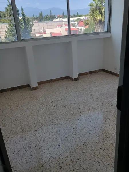 RENTA en el miraval oficina en edificio