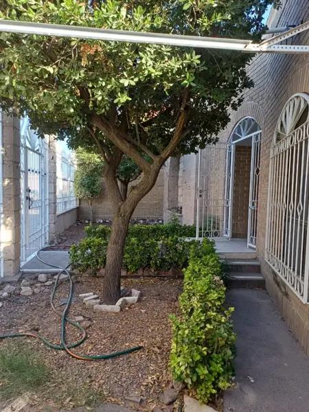 Amplia Casa en Venta en Residencial la Hacienda, Precio menor al de avaluó.