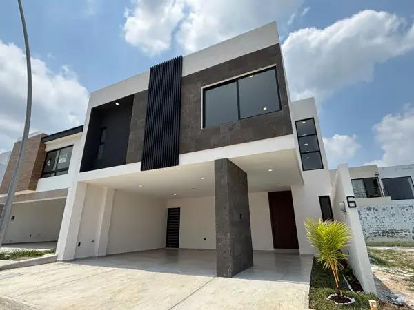 VENDO CASA EN BOCA DEL RIO CERCA DE PLAZA EL DORADO