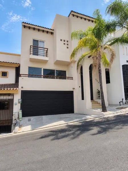 CASA EN VENTA EN SATÉLITE ACUEDUCTO