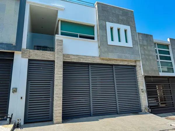 CASA CUMBRES ELITE CIMA DEL BOSQUE VENTA