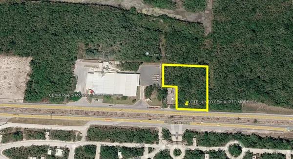 Terreno en venta sobre Carretera Federal Junto a Cemix Puerto Morelos