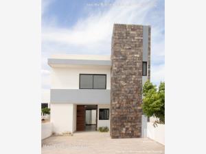 Casa en venta en El Mayorazgo Residencial, León, Guanajuato Casa en venta en El Mayorazgo Residencial, León, Guanajuato