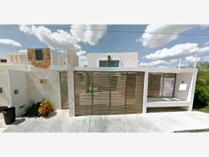 Casa en venta en Montebello, Mérida, Yucatán Casa en venta en Montebello, Mérida, Yucatán