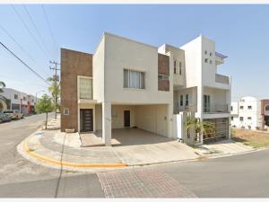 Casa en venta en Cumbres Elite, Monterrey, Nuevo León Casa en venta en Cumbres Elite, Monterrey, Nuevo León