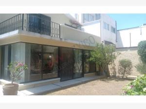 Casa en venta en Álamos 2a Sección, Querétaro, Querétaro Casa en venta en Álamos 2a Sección, Querétaro, Querétaro