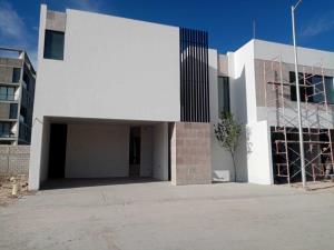 Casa en venta en Residencial Senderos, Torreón, Coahuila de Zaragoza Casa en venta en Residencial Senderos, Torreón, Coahuila de Zaragoza