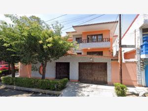 Casa en venta en Lomas Estrella, Iztapalapa, Ciudad de México Casa en venta en Lomas Estrella, Iztapalapa, Ciudad de México