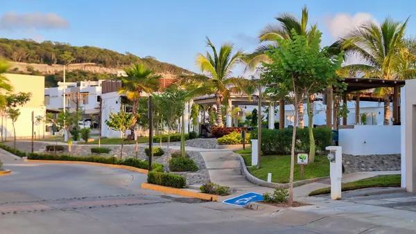 Casa para estrenar muy cerca de la playa en Almarena Residencial. Casa para estrenar muy cerca de la playa en Almarena Residencial.