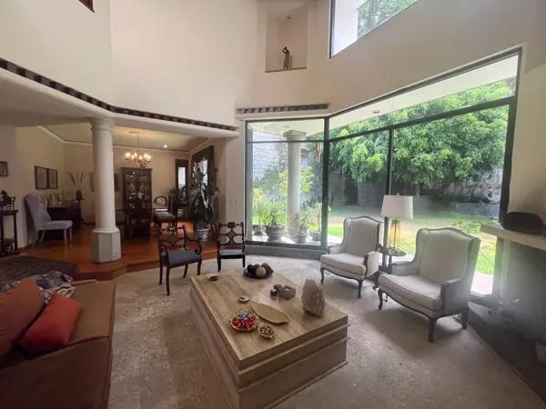 CASA EN VENTA. BOSQUES DE LA HERRADURA. A UNA CALLE. CASA EN VENTA. BOSQUES DE LA HERRADURA. A UNA CALLE.