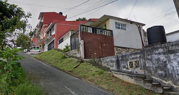 VENDO CASA EN LOMAS DE SAN ROQUE, XALAPA-VER VENDO CASA EN LOMAS DE SAN ROQUE, XALAPA-VER