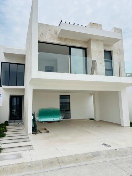 CASA EN VENTA EN PUNTO LOMAS CASA EN VENTA EN PUNTO LOMAS