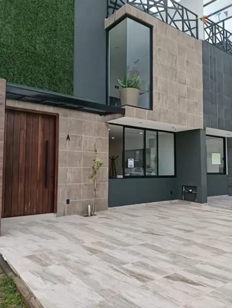 CASA EN VENTA EN CHOLULA CON 3 NIVELES Y ROOF GARDEN CASA EN VENTA EN CHOLULA CON 3 NIVELES Y ROOF GARDEN