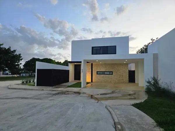 | Casa nueva y elegante en privada Amidanah | | Casa nueva y elegante en privada Amidanah |