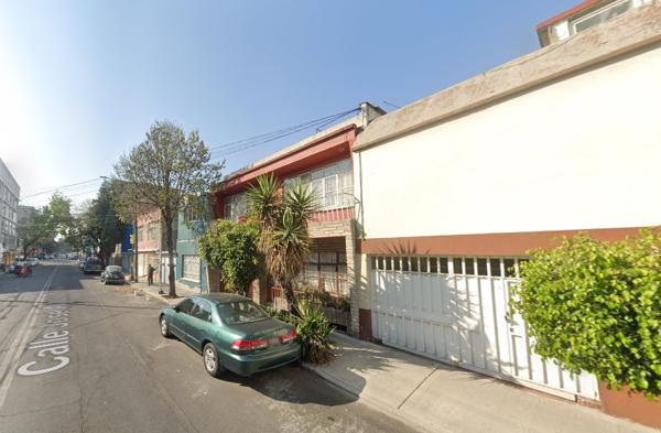 CASA EN VENTA EN VIADUCTO PIEDAD, IZTACALCO CASA EN VENTA EN VIADUCTO PIEDAD, IZTACALCO