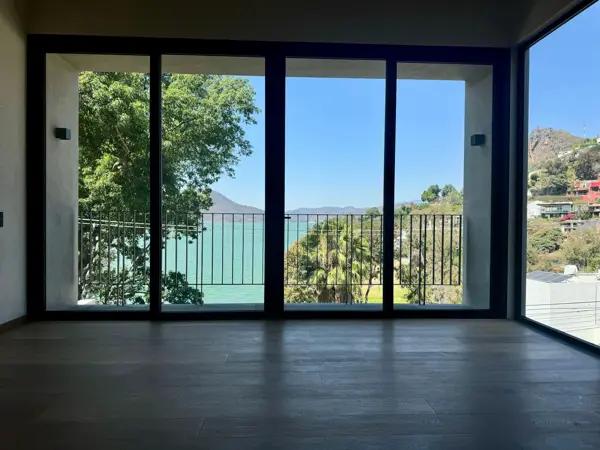 Valle de Bravo, estrena casa en venta con vista al lago Valle de Bravo, estrena casa en venta con vista al lago