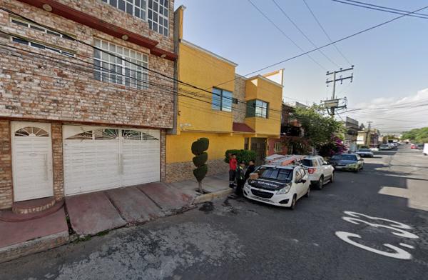 VENDO CASA EN COL. MARAVILLAS-NEZAHUALCOYOTL VENDO CASA EN COL. MARAVILLAS-NEZAHUALCOYOTL
