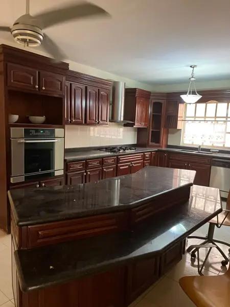 Casa en venta en Las Quintas, Torreón con piscina y seguridad Casa en venta en Las Quintas, Torreón con piscina y seguridad