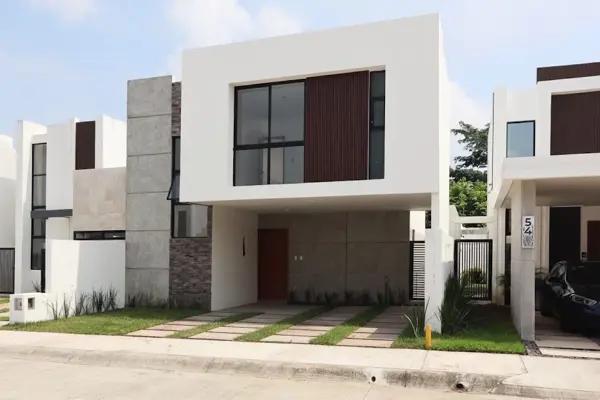 Se Vende Casa en Fracc. Lomas Del Dorado, con Recamara en Planta Baja Se Vende Casa en Fracc. Lomas Del Dorado, con Recamara en Planta Baja