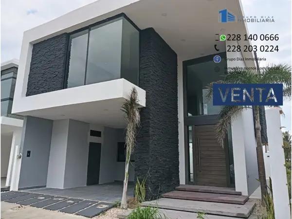 Casa en venta en Lomas de la Rioja, Alvarado, Veracruz de Ignacio de la Llave Casa en venta en Lomas de la Rioja, Alvarado, Veracruz de Ignacio de la Llave